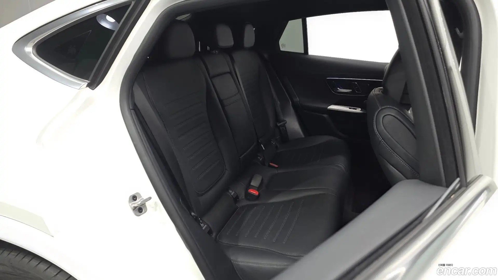GLC-Class Mercedes-Benz 2024.3-OPTION-015