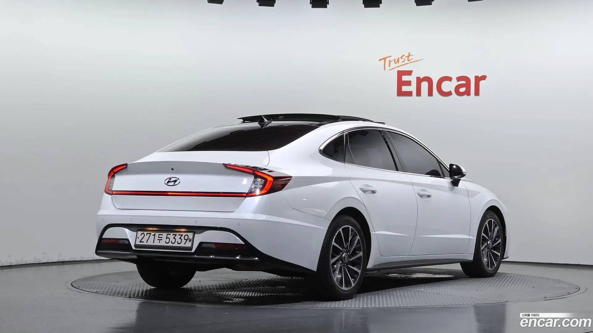 Main__Slider__Photo:Sonata Hyundai 2019.8-1