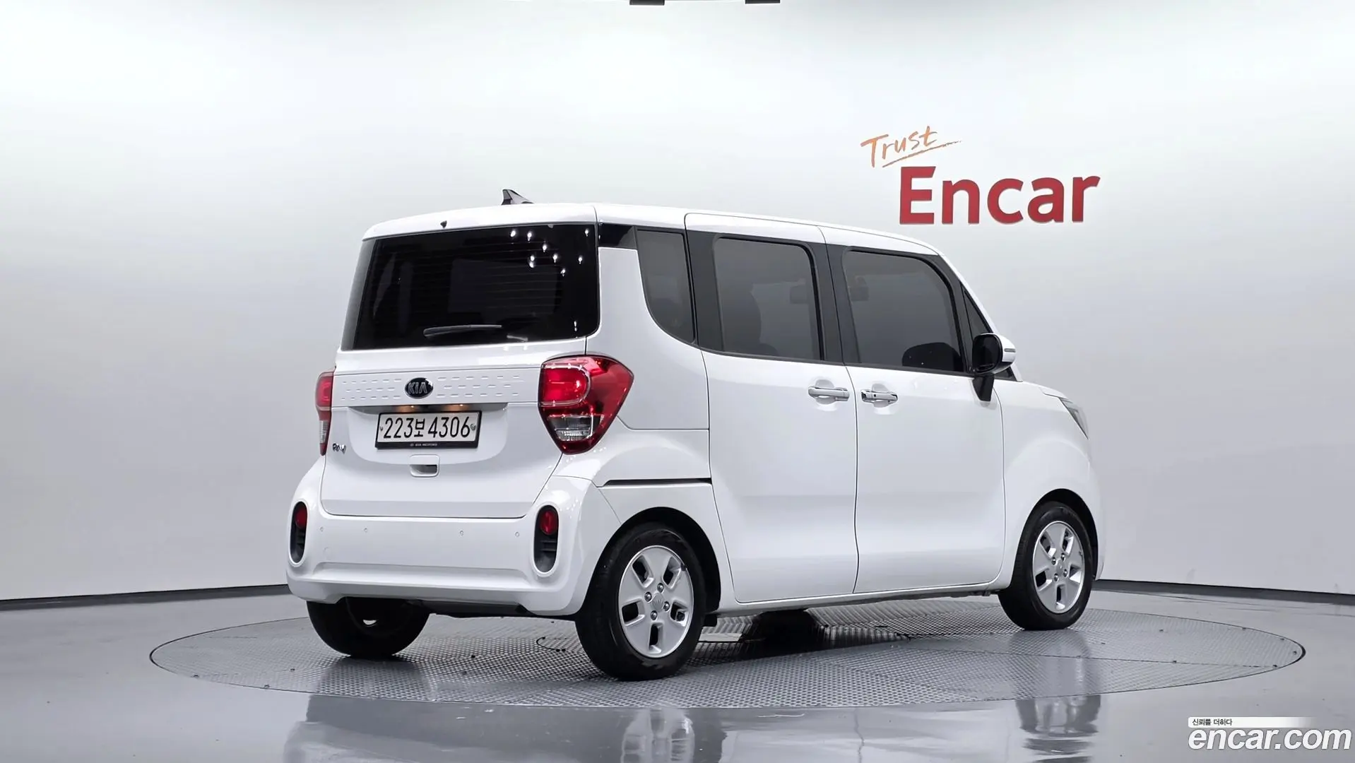 Main__Slider__Photo:RAY Kia 2021.4-1