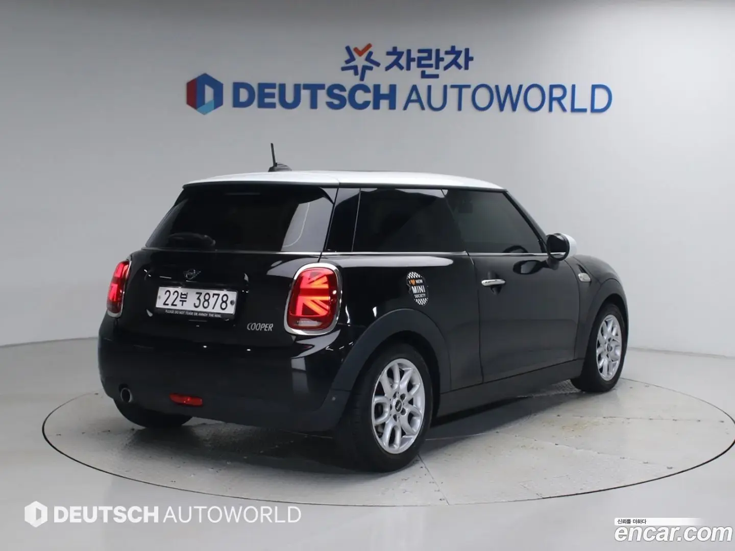 Main__Slider__Photo:Cooper Mini 2019.2-1