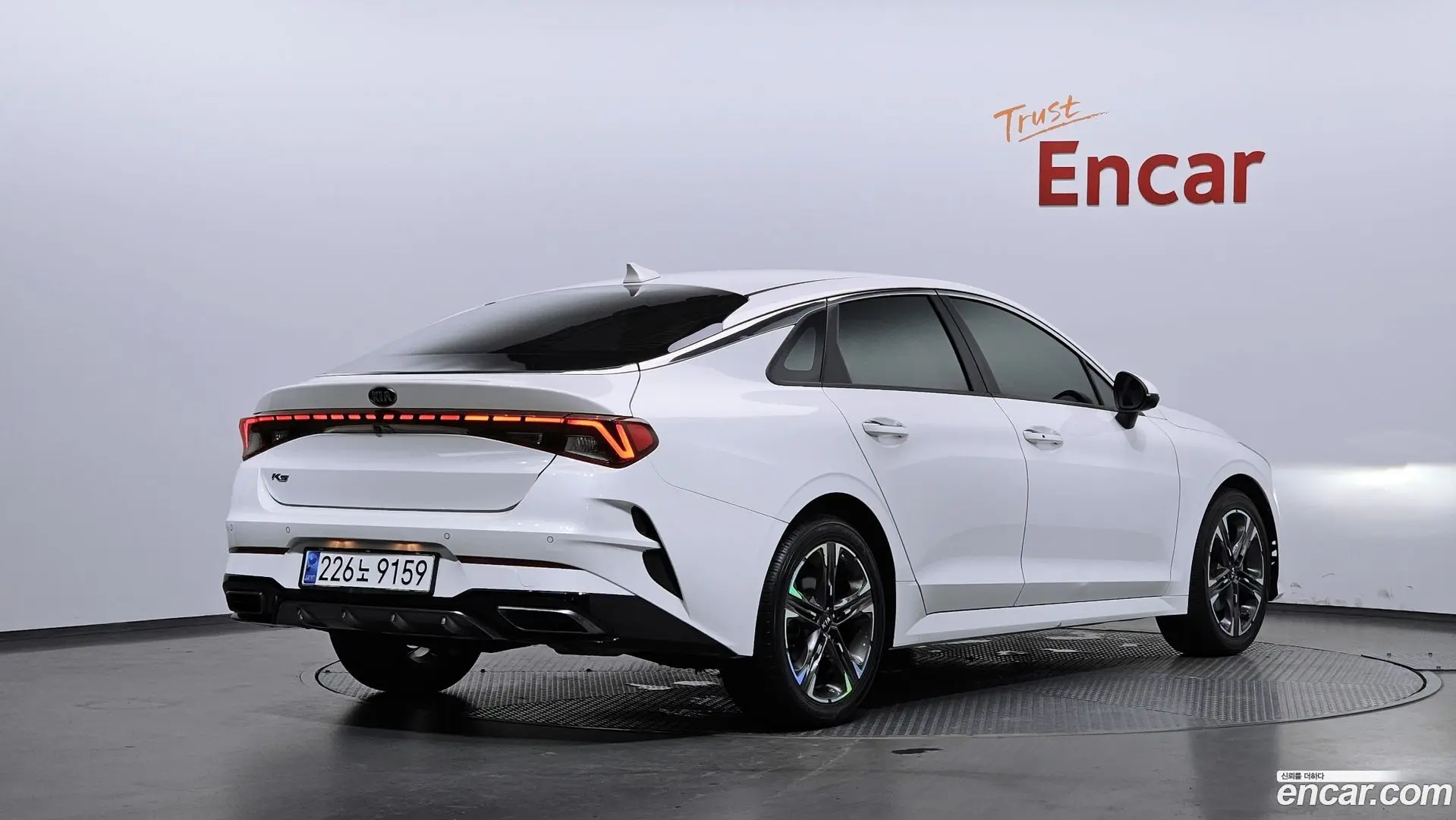 Main__Slider__Photo:K5 Kia 2020.6-1