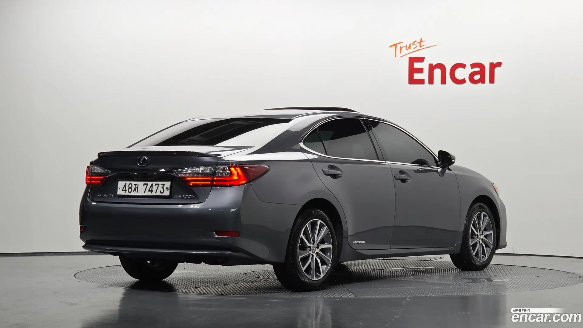 Main__Slider__Photo:ES Lexus 2018.6-1