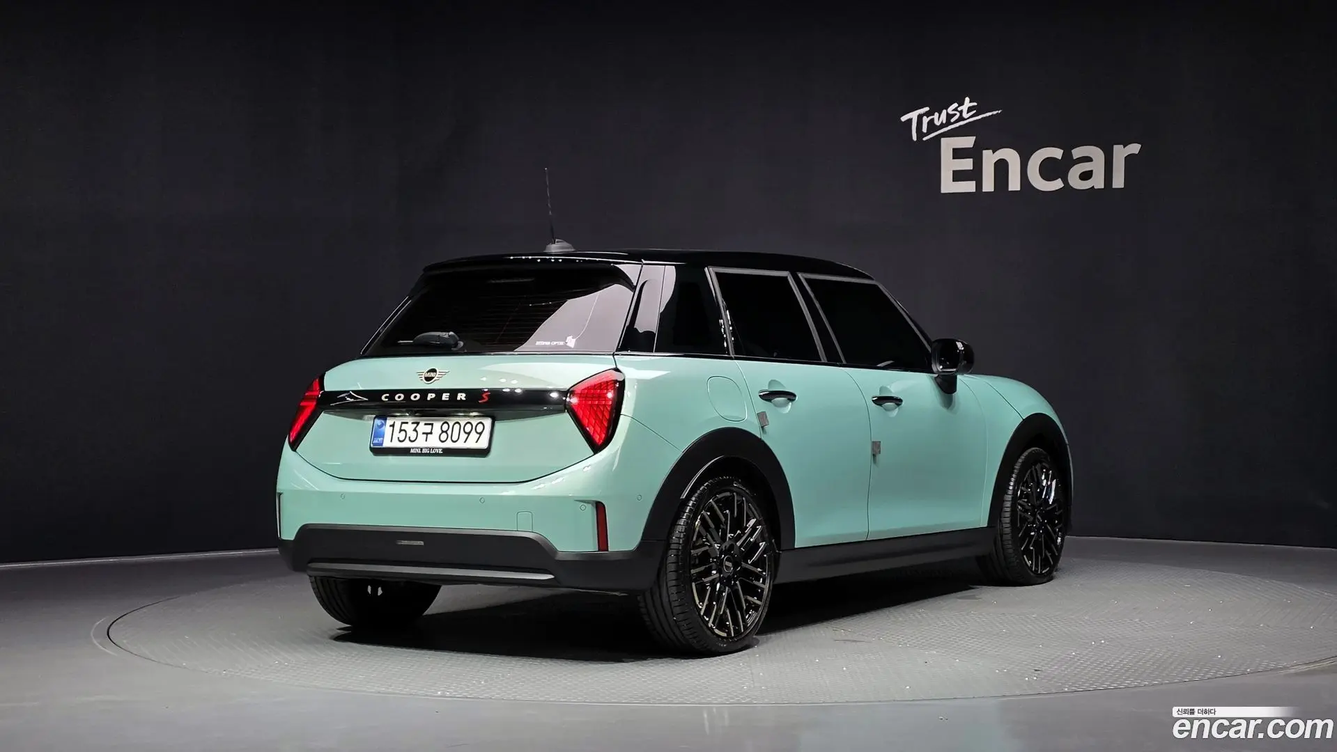 Main__Slider__Photo:Cooper Mini 2025.6-1