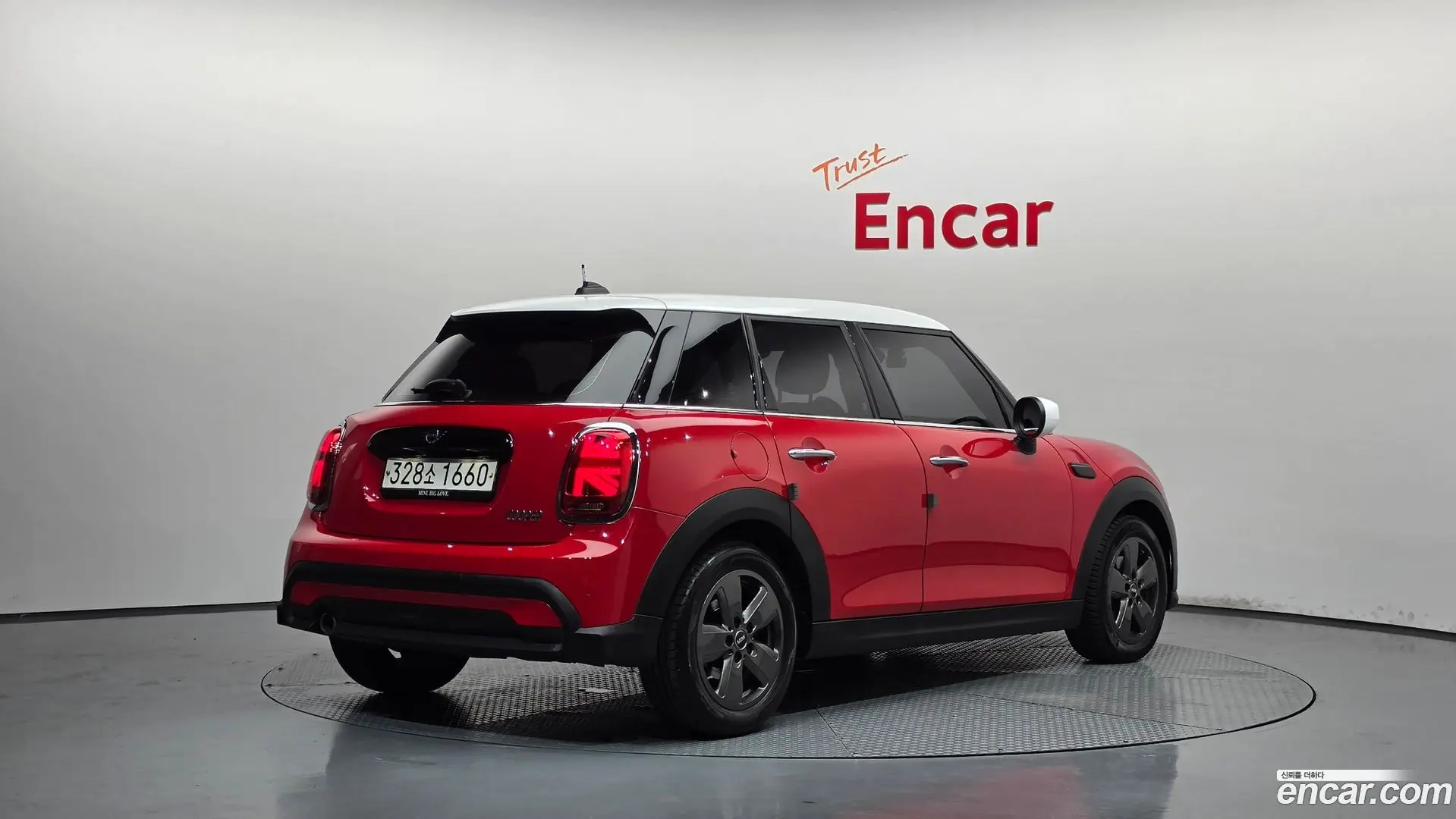 Main__Slider__Photo:Cooper Mini 2022.5-1