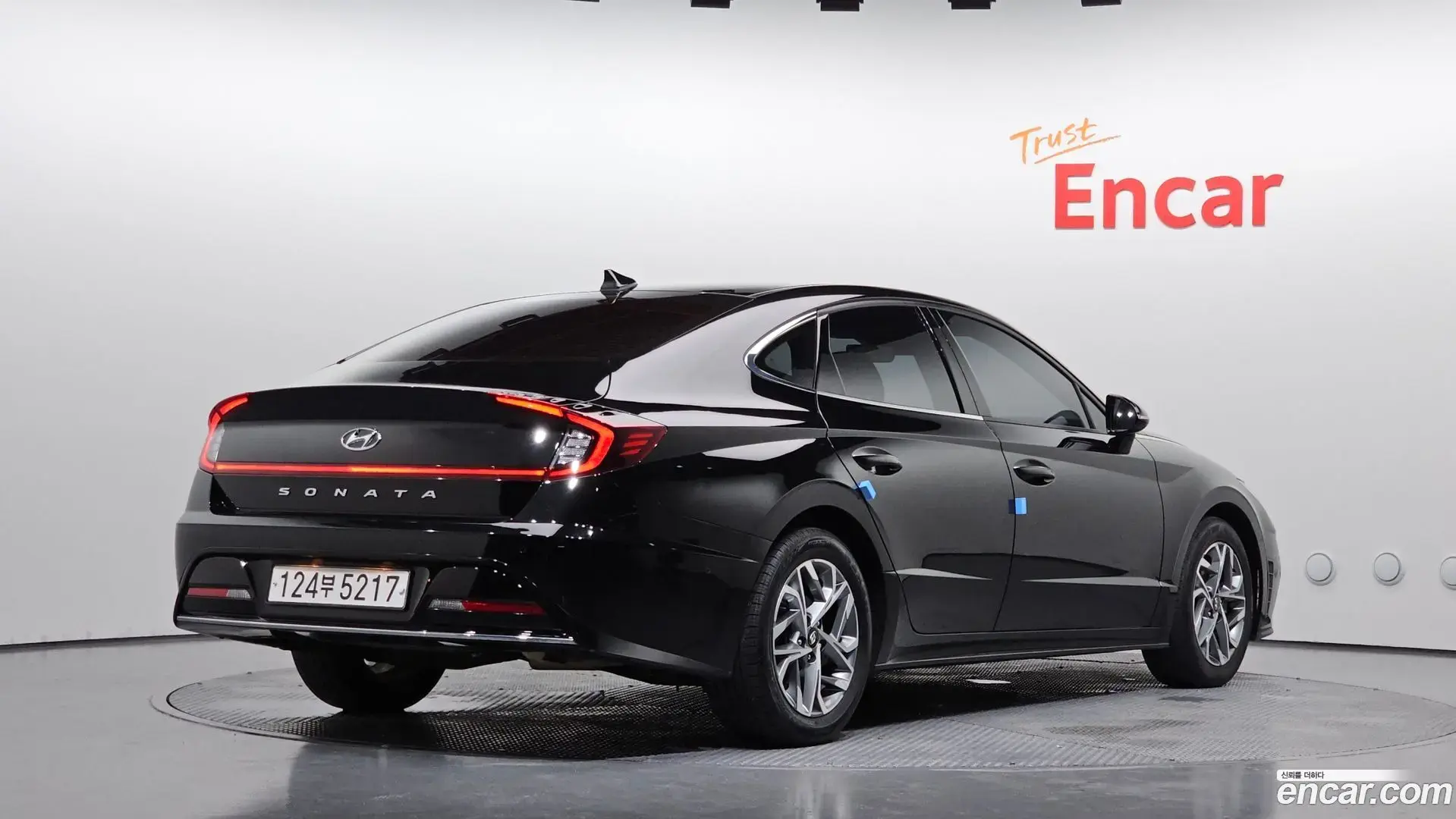 Main__Slider__Photo:Sonata Hyundai 2022.3-1