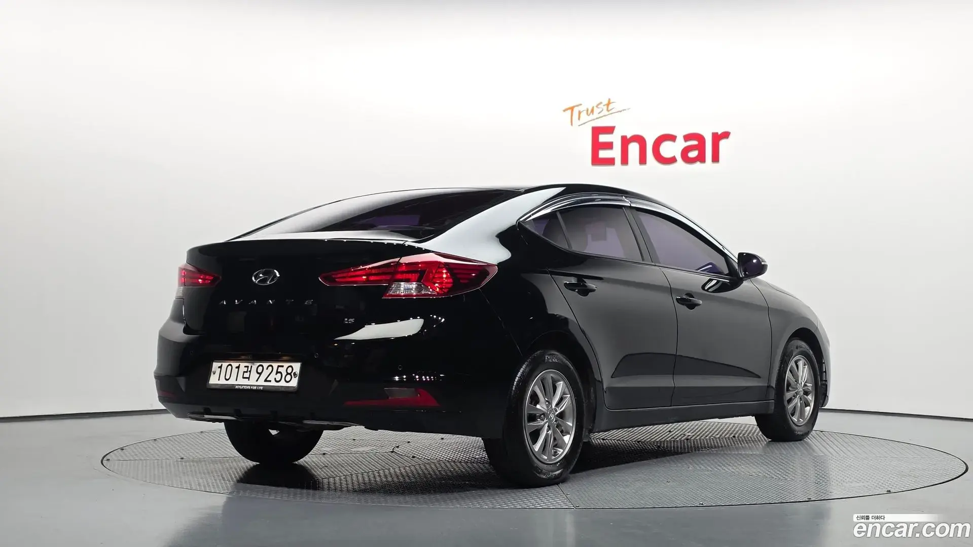 Main__Slider__Photo:AVANTE Hyundai 2019.8-1