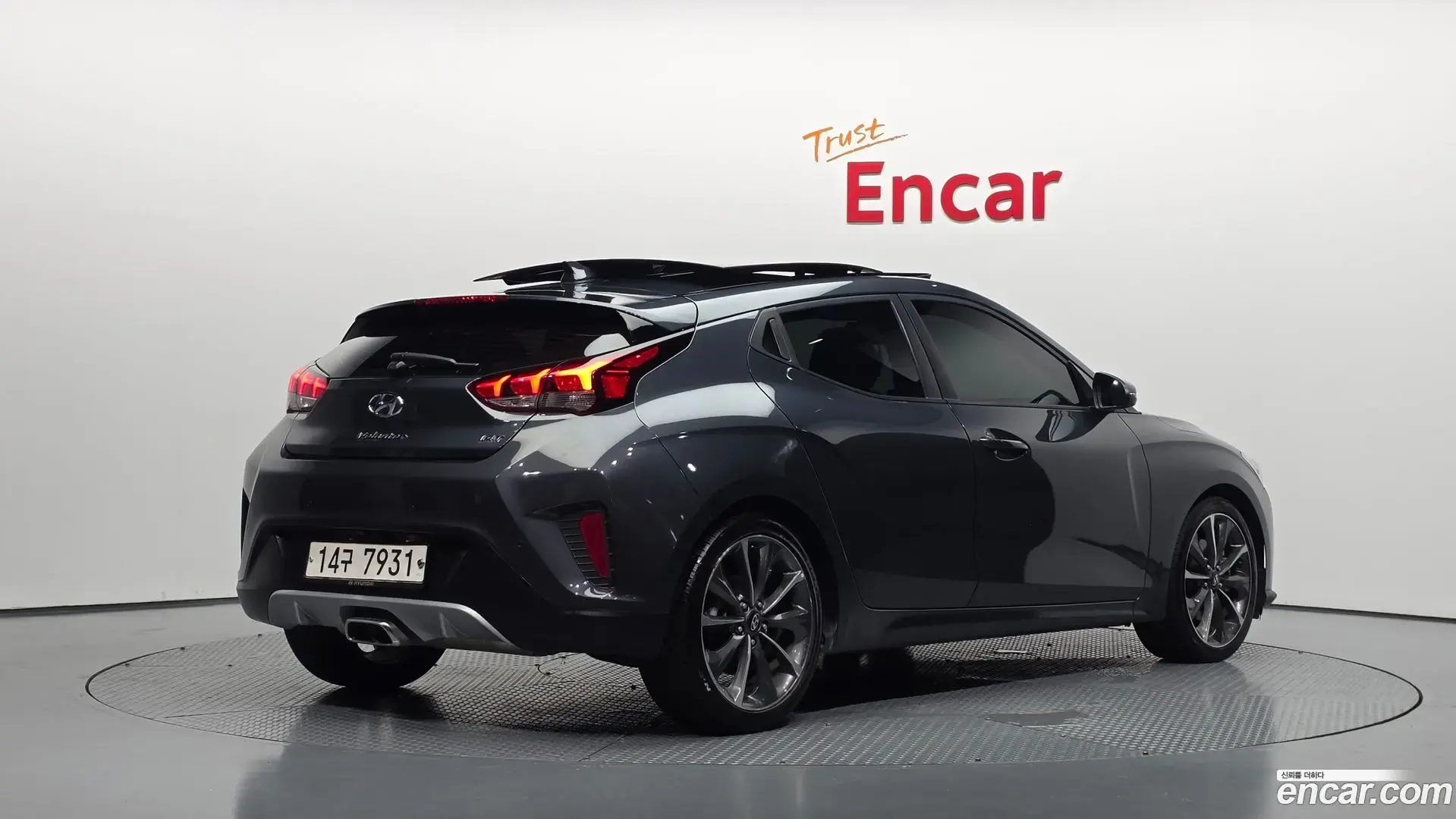 Main__Slider__Photo:Veloster Hyundai 2018.7-1