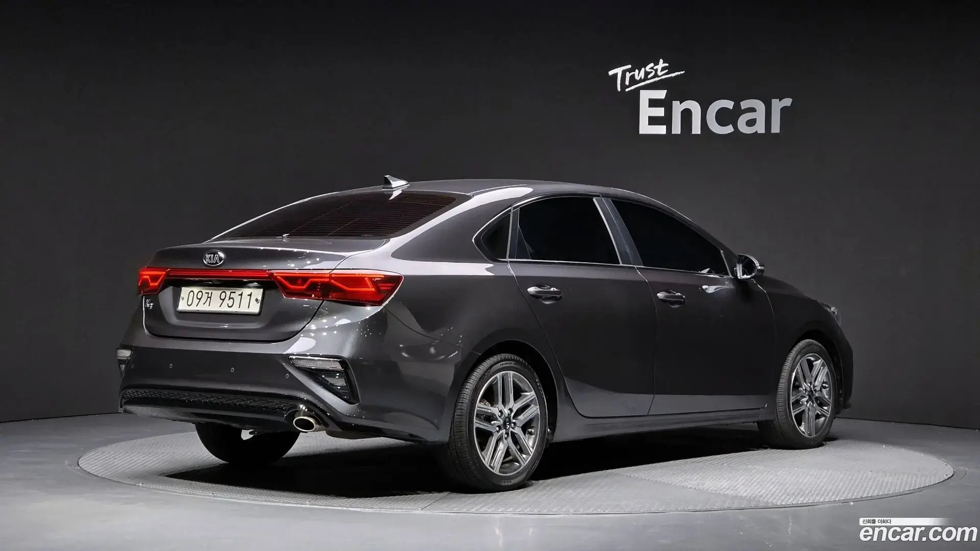 Main__Slider__Photo:K3 Kia 2018.8-1