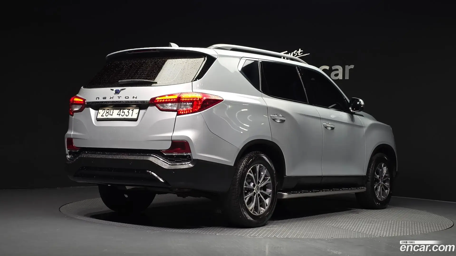 Main__Slider__Photo:Rexton KG Mobility 2018.11-1