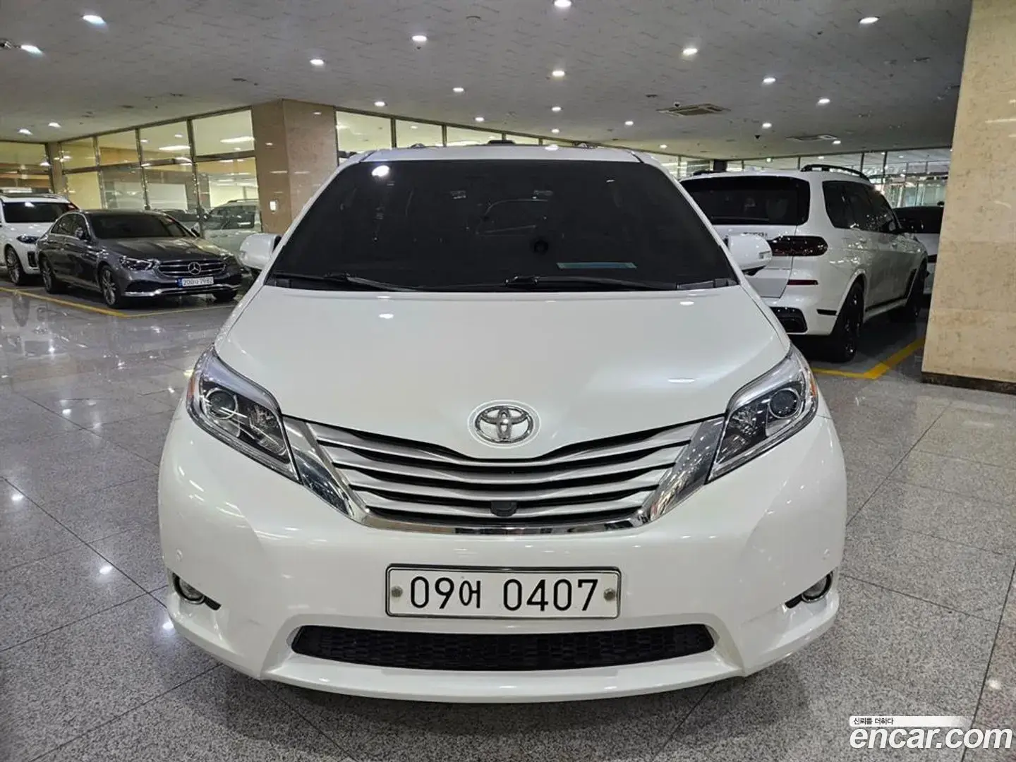 Main__Slider__Photo:Sienna Toyota 2016.7-1