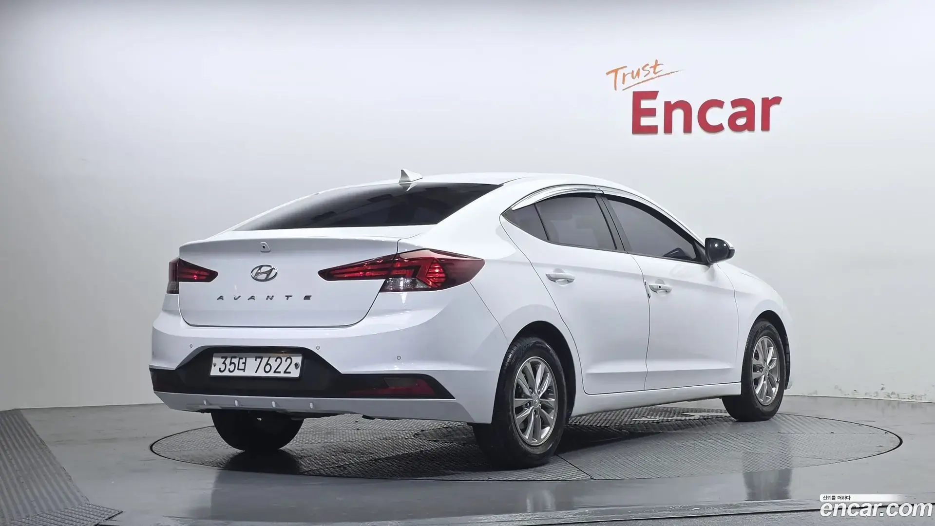 Main__Slider__Photo:AVANTE Hyundai 2019.3-1