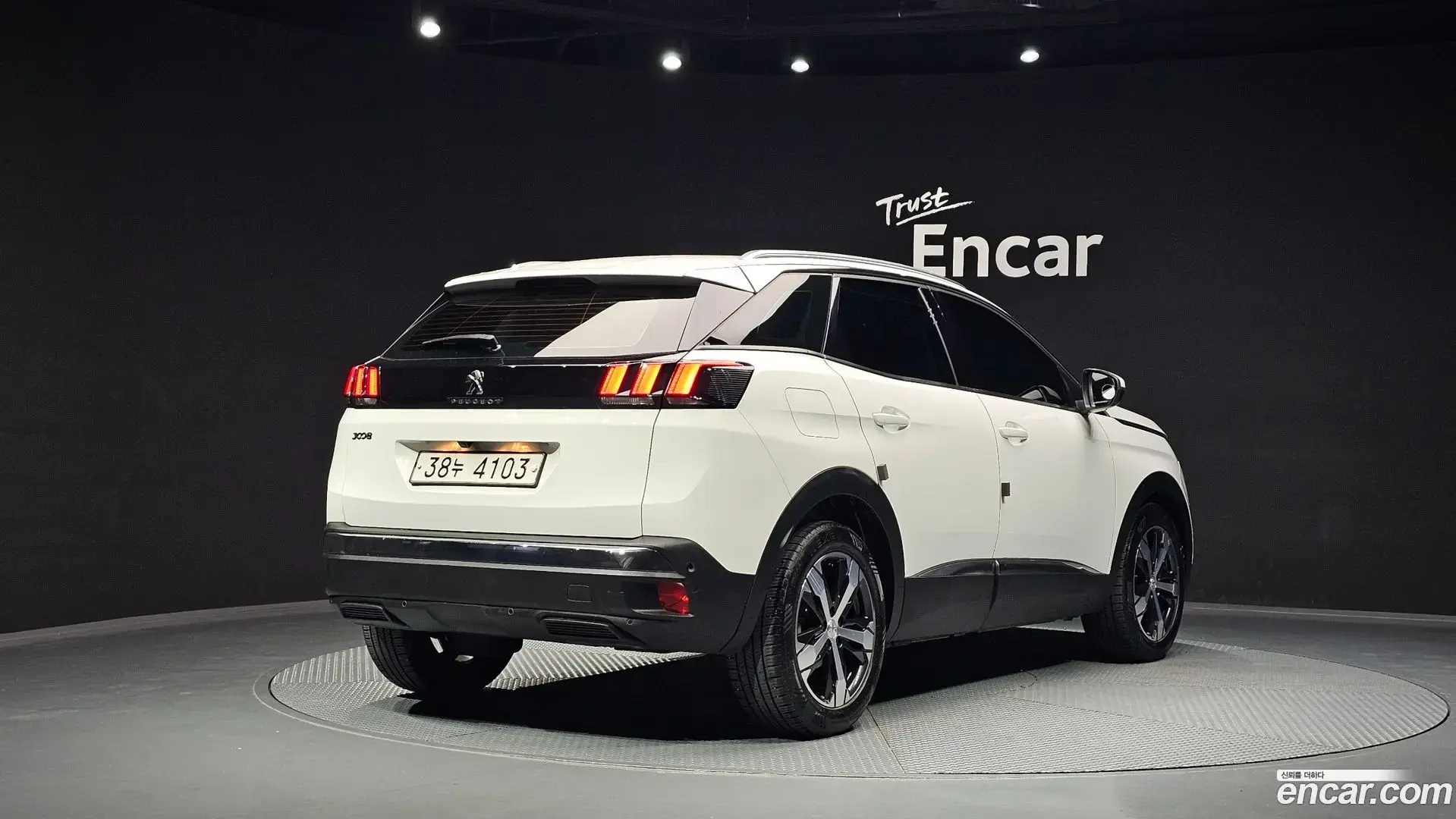 Main__Slider__Photo:3008 Peugeot 2018.2-1