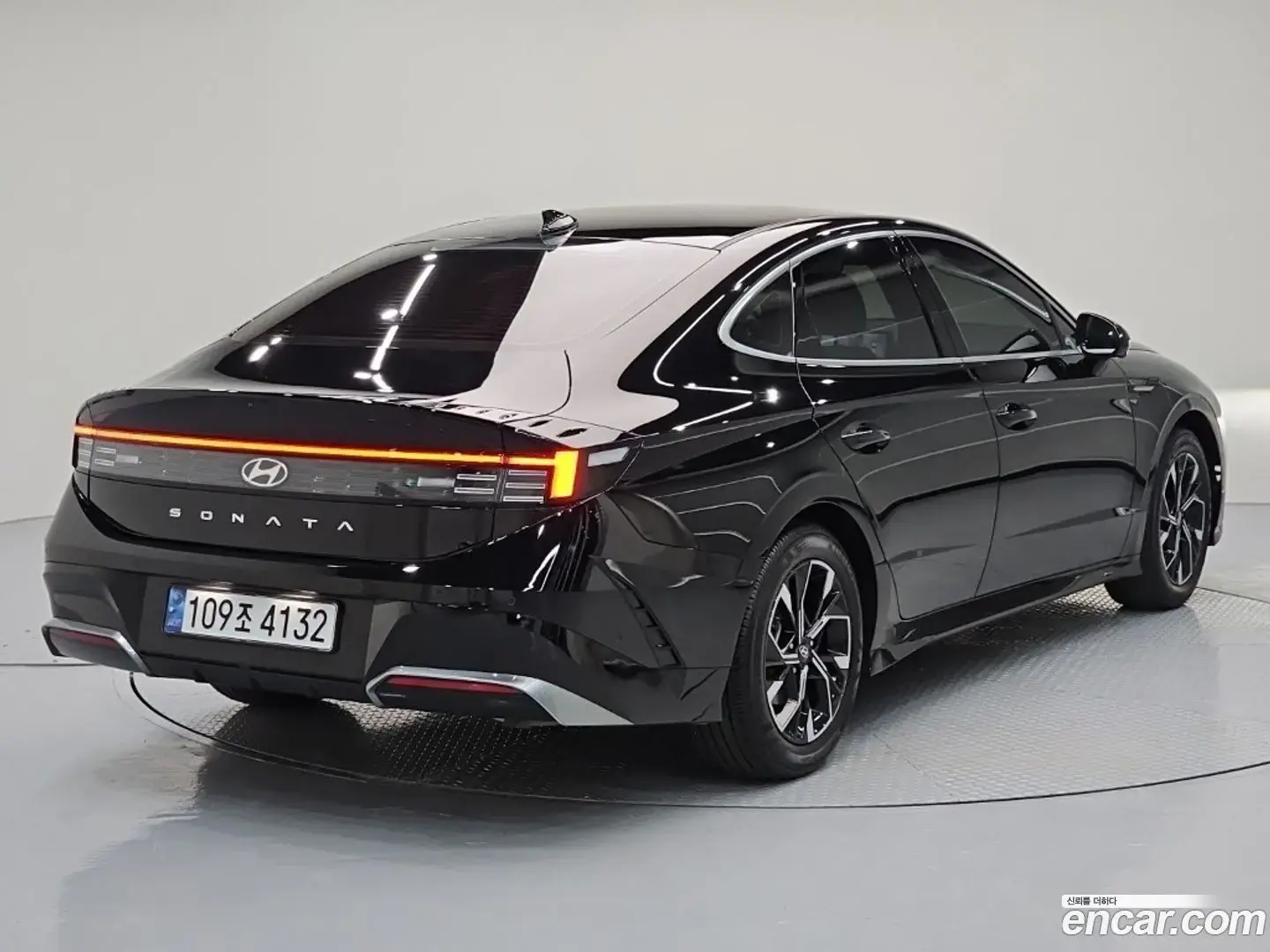 Main__Slider__Photo:Sonata Hyundai 2023.5-1