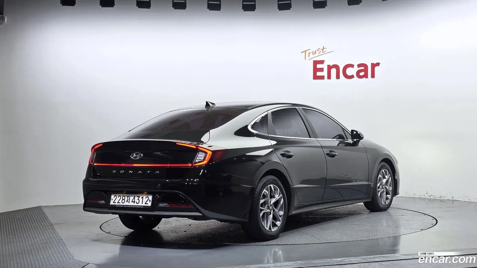 Main__Slider__Photo:Sonata Hyundai 2019.9-1