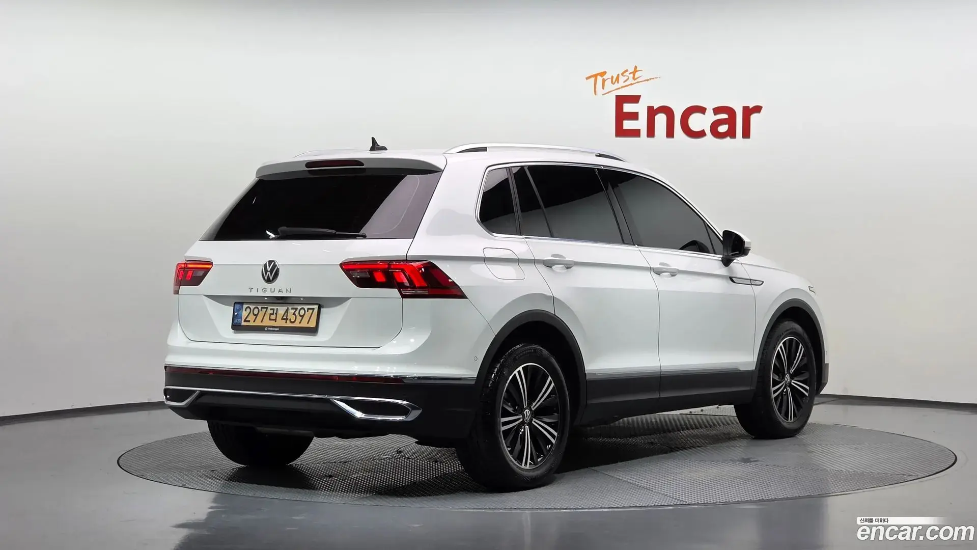 Main__Slider__Photo:Tiguan Volkswagen 2022.1-1