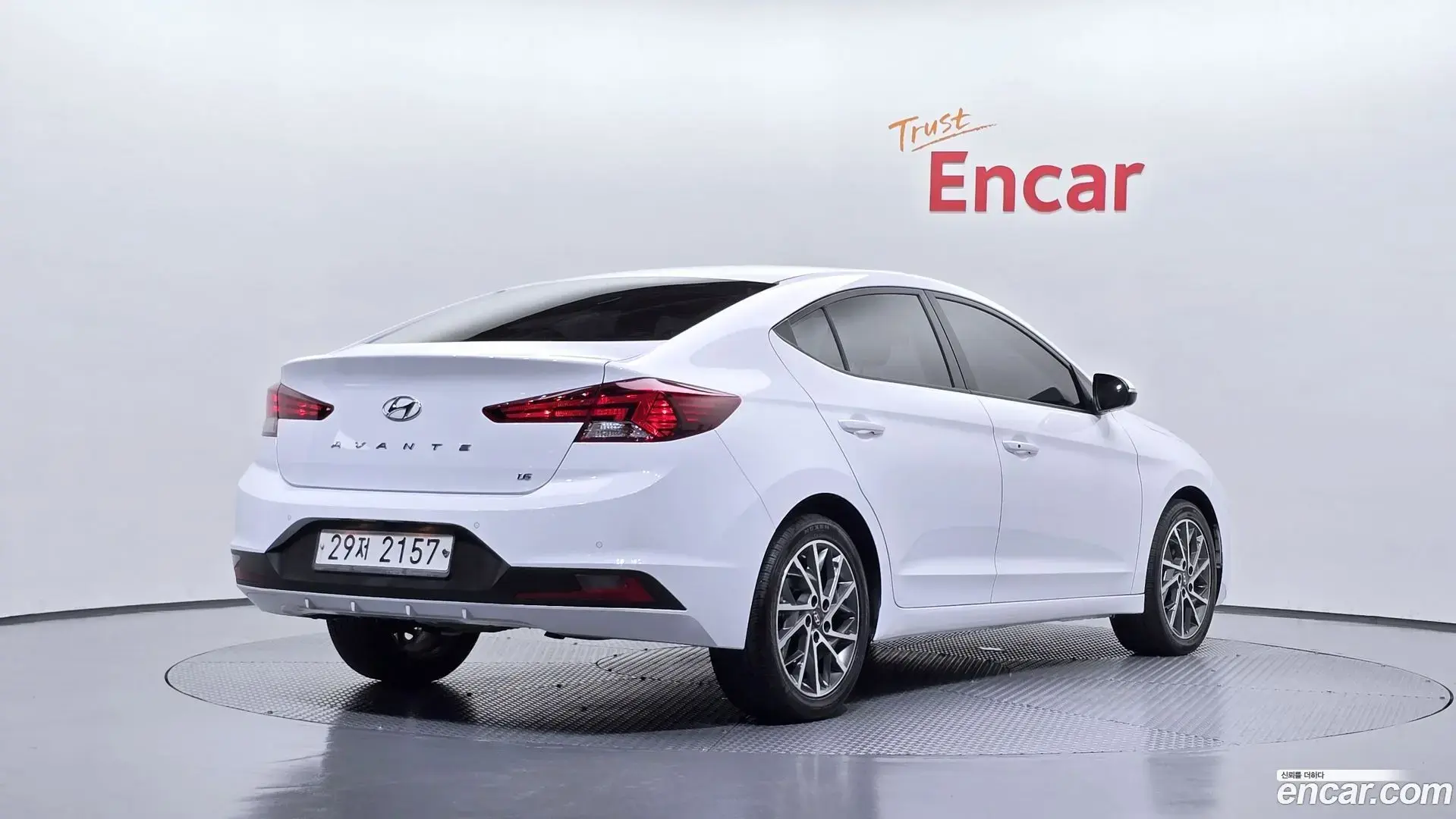 Main__Slider__Photo:AVANTE Hyundai 2019.3-1
