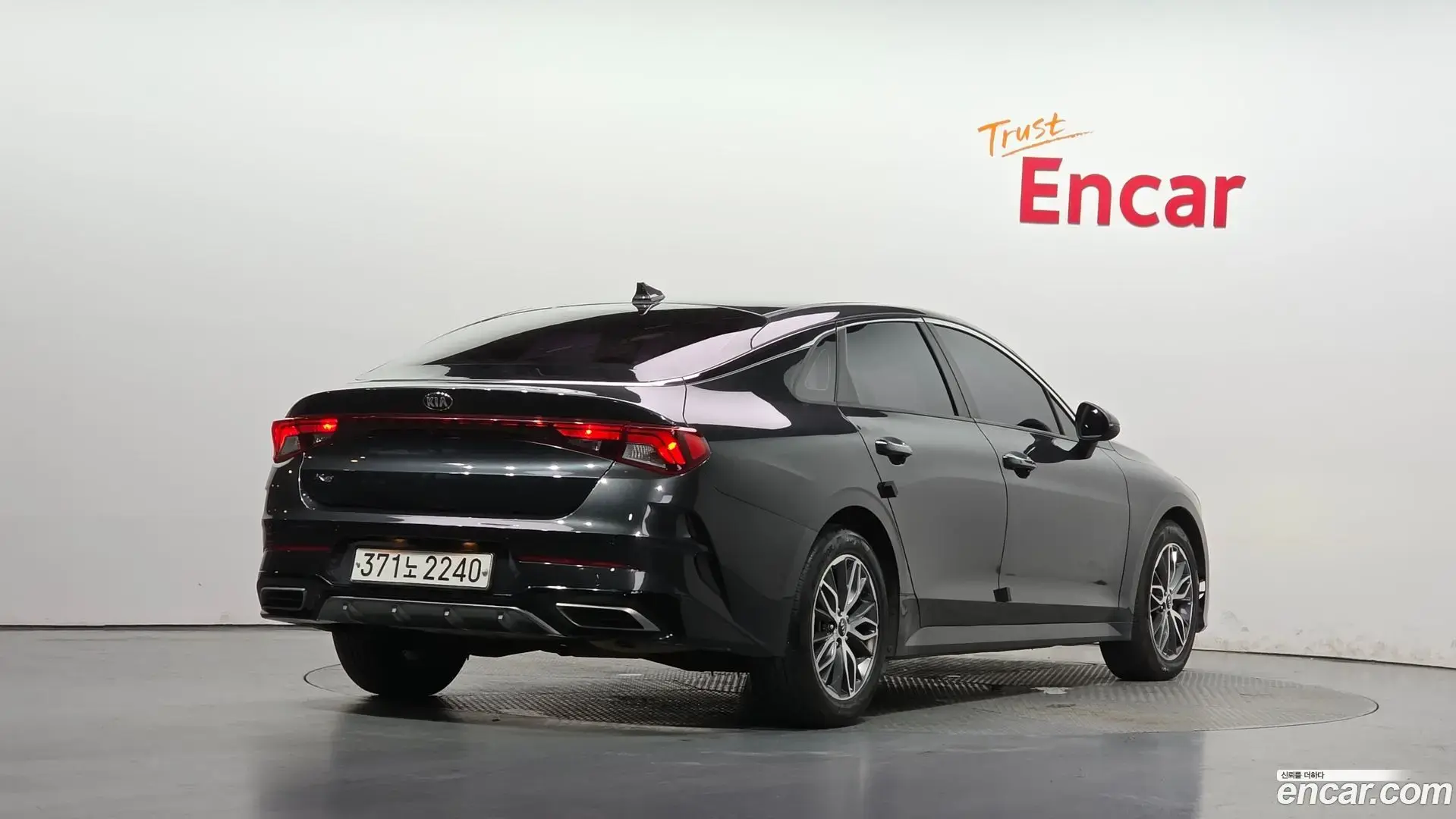 Main__Slider__Photo:K5 Kia 2019.11-1
