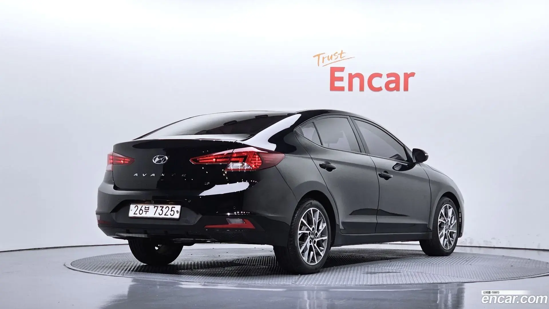 Main__Slider__Photo:AVANTE Hyundai 2019.6-1