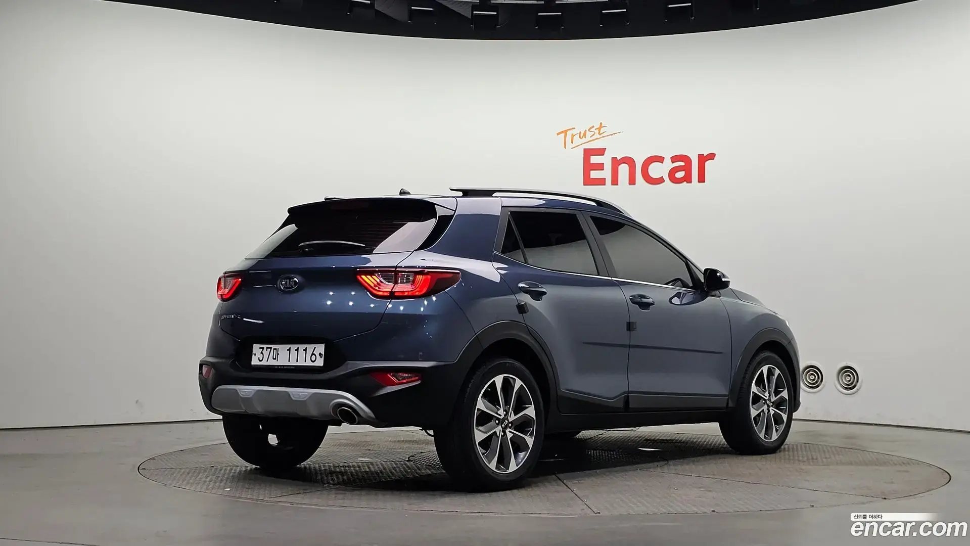 Main__Slider__Photo:Stonic Kia 2018.6-1