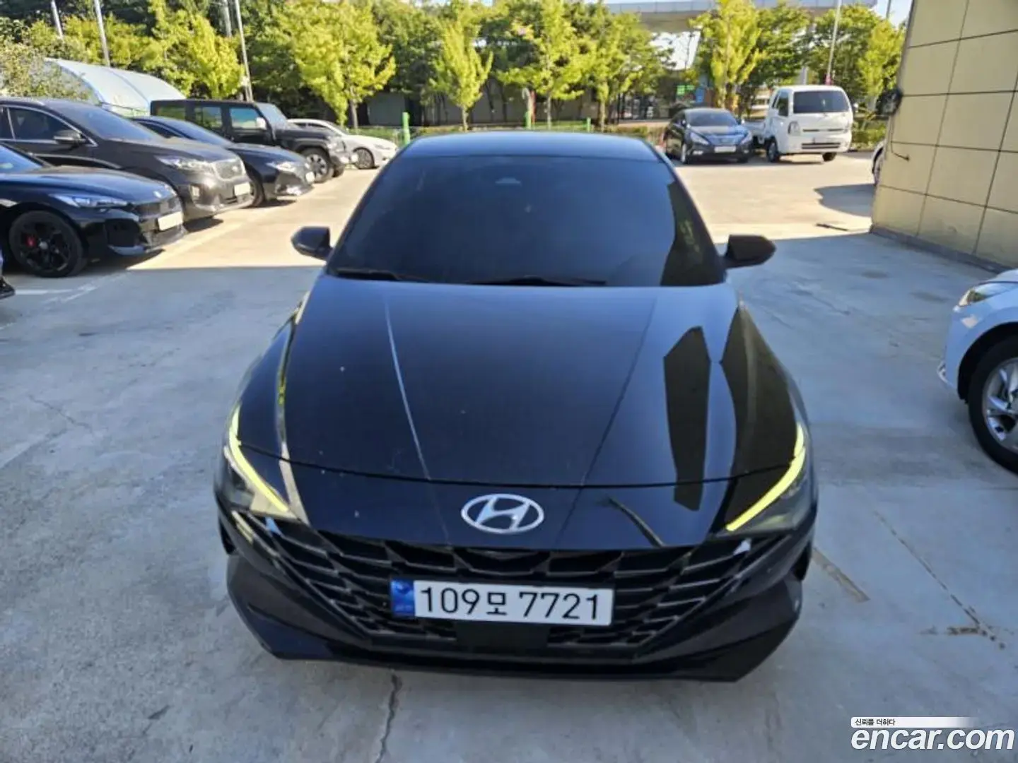 Main__Slider__Photo:AVANTE Hyundai 2021.10-1