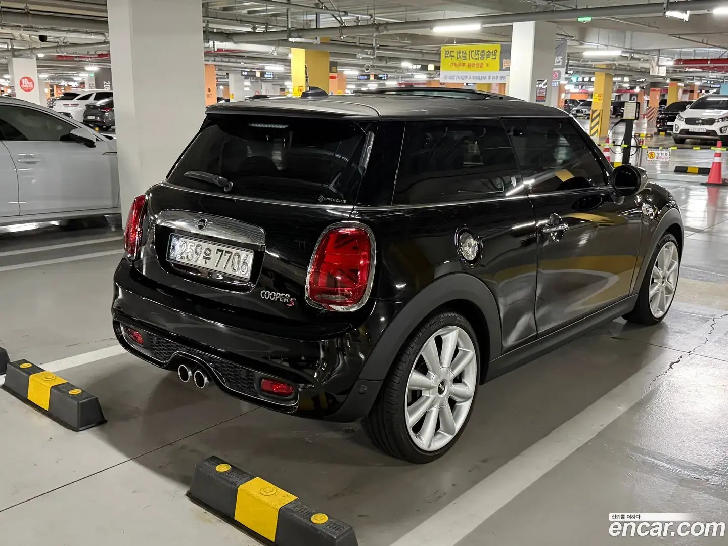 Main__Slider__Photo:Cooper Mini 2020.11-1