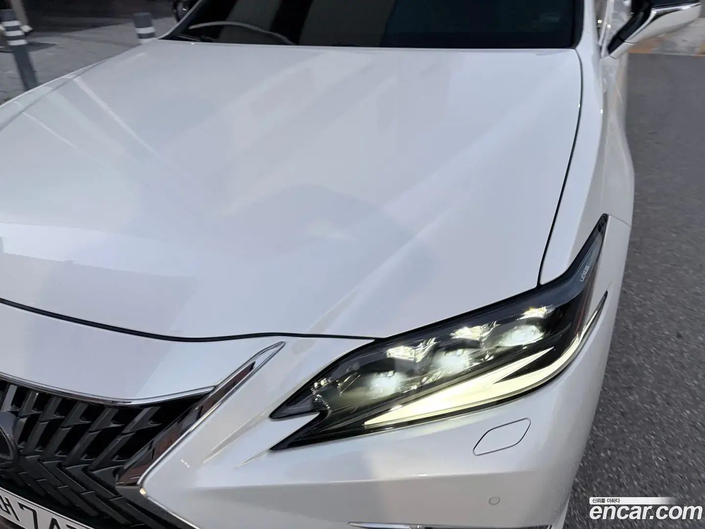 Main__Slider__Photo:ES Lexus 2023.9-1