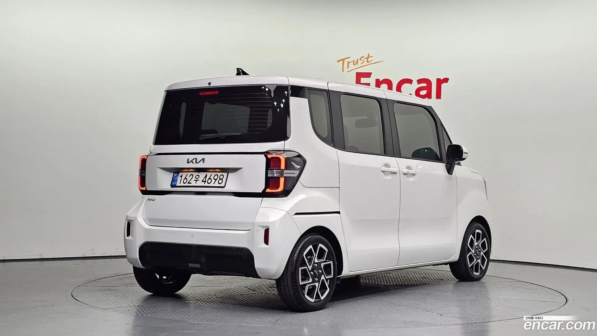 Main__Slider__Photo:RAY Kia 2024.0-1