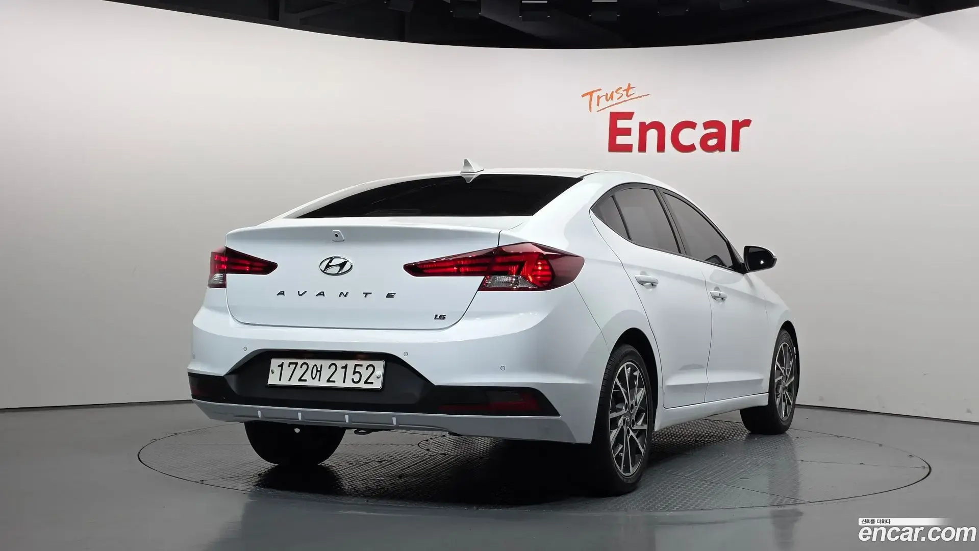 Main__Slider__Photo:AVANTE Hyundai 2019.10-1