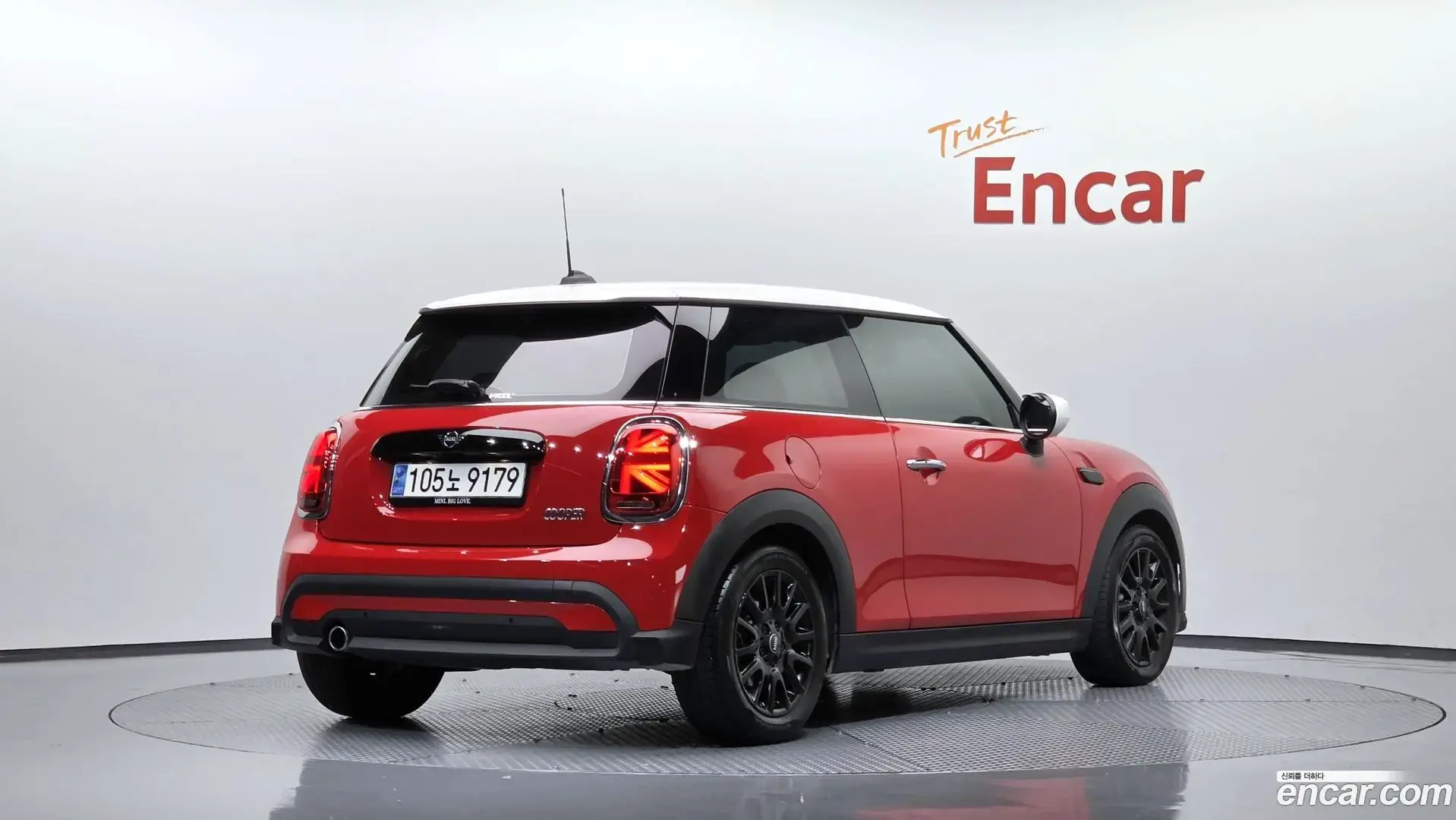 Main__Slider__Photo:Cooper Mini 2023.9-1