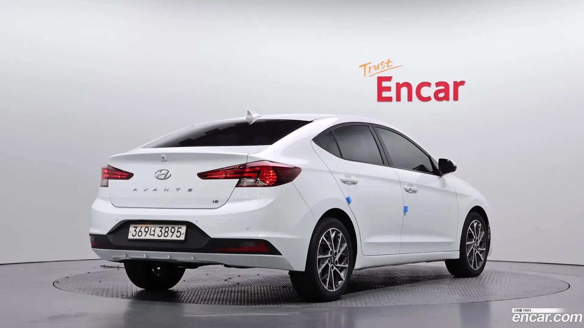 Main__Slider__Photo:AVANTE Hyundai 2019.4-1