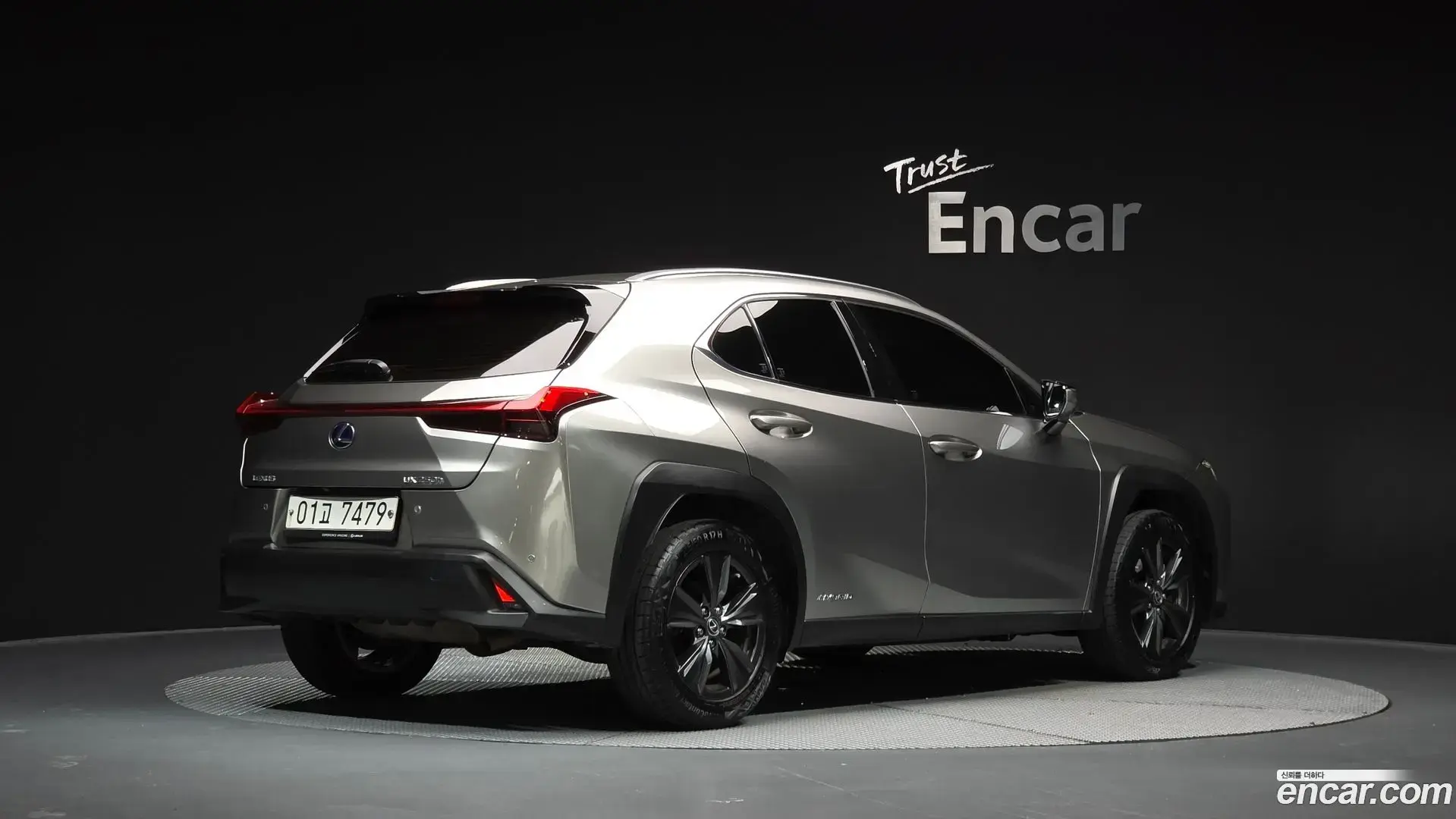 Main__Slider__Photo:UX Lexus 2019.4-1