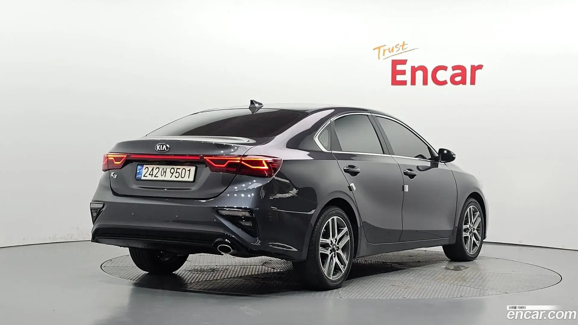 Main__Slider__Photo:K3 Kia 2021.3-1
