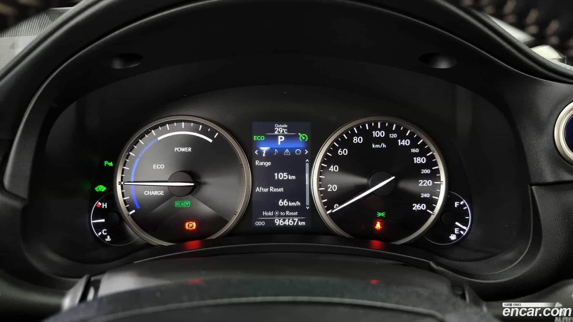 NX Lexus 2017.1-INNER-008