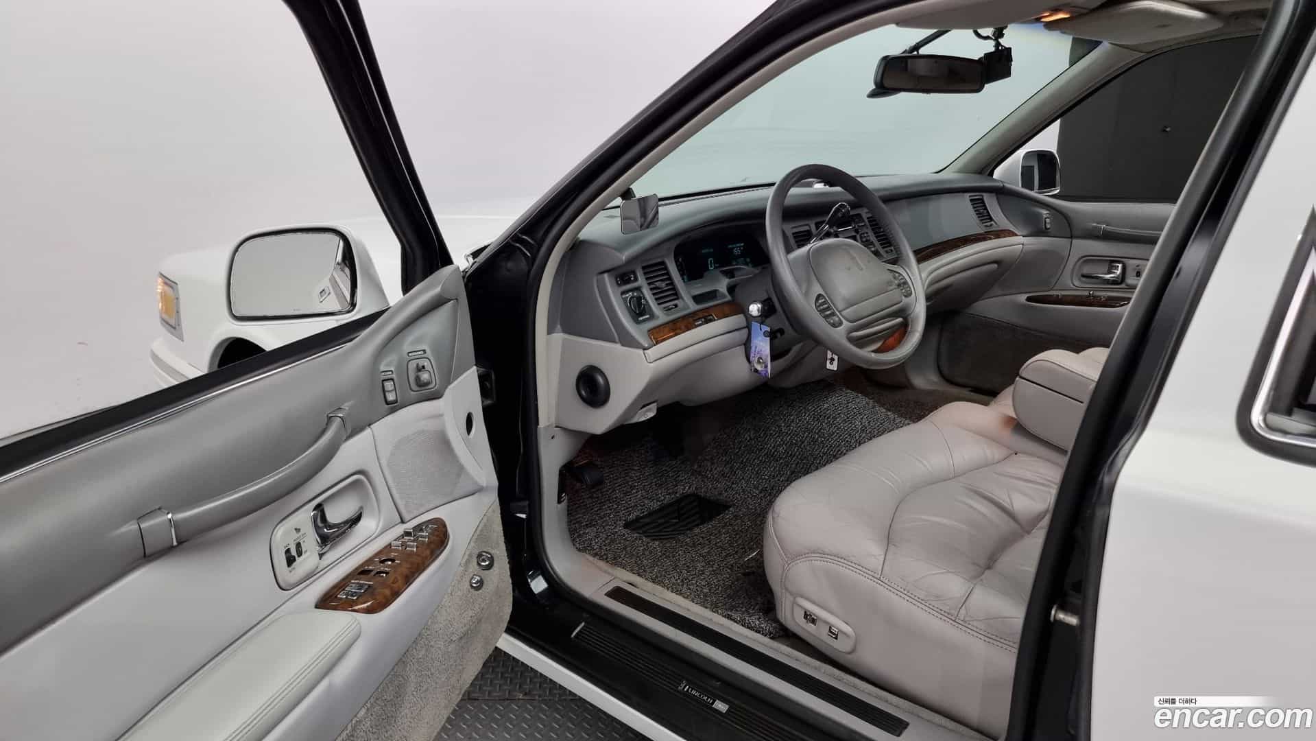 Town Car Lincoln 1997.5-OPTION-016