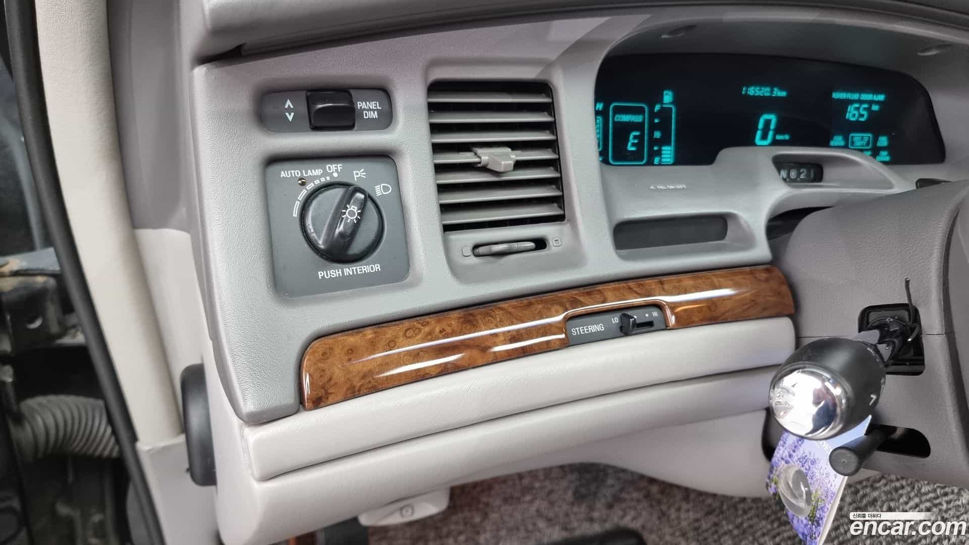 Town Car Lincoln 1997.5-OPTION-017