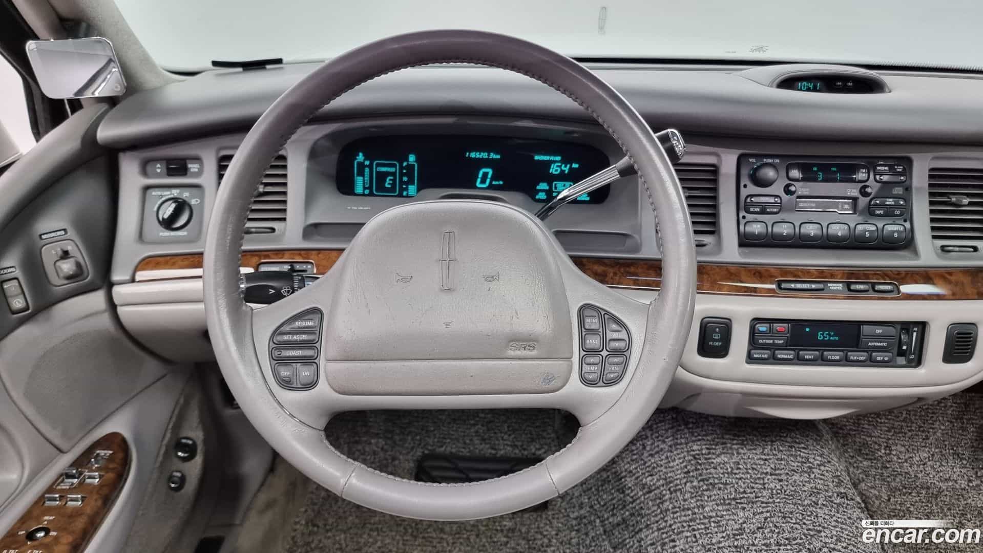 Town Car Lincoln 1997.5-OPTION-018
