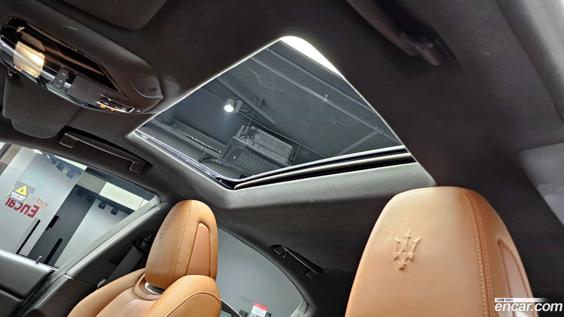 Ghibli Maserati 2019.11-OPTION-023