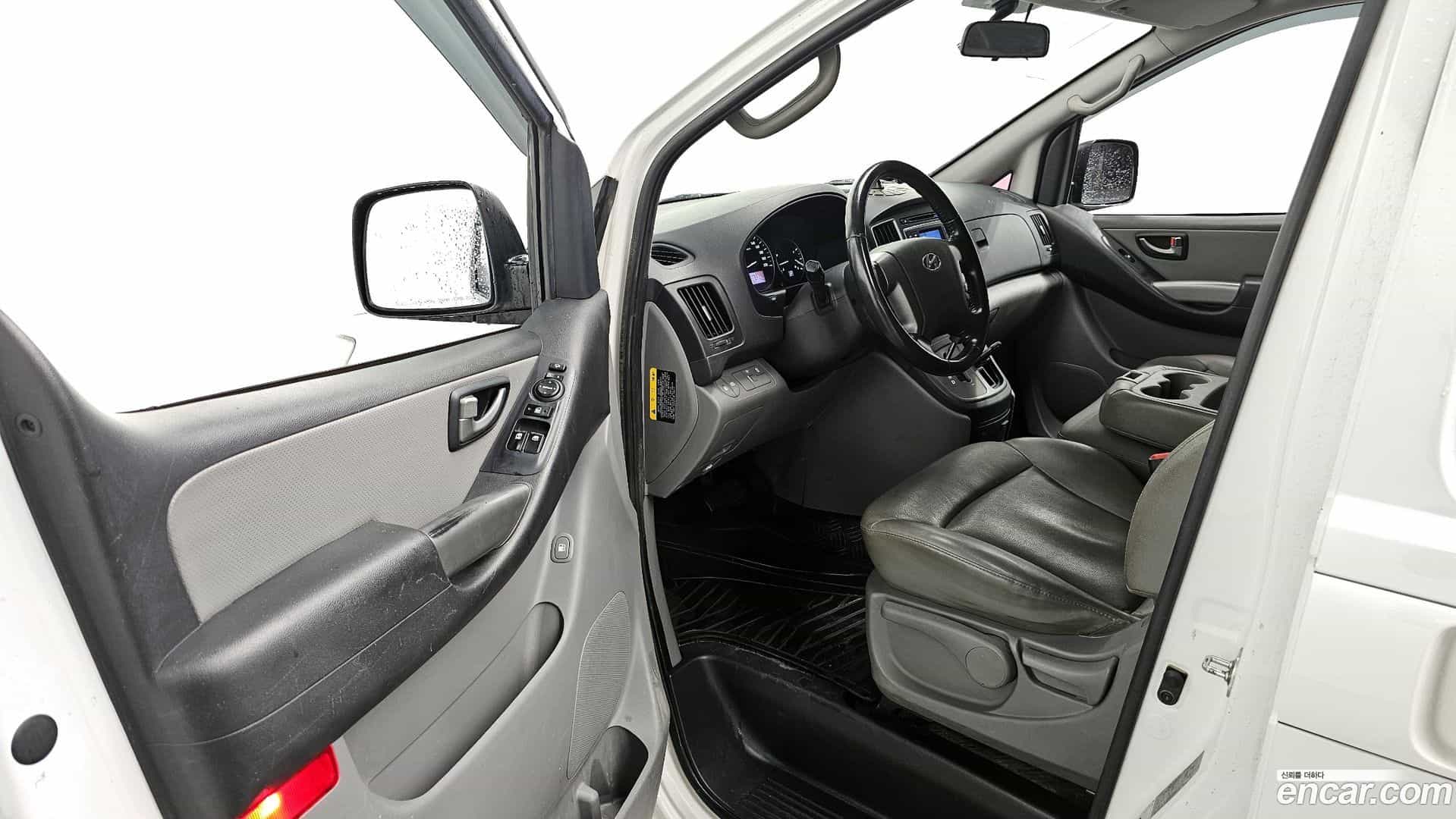 Starex Hyundai 2018.8-INNER-010