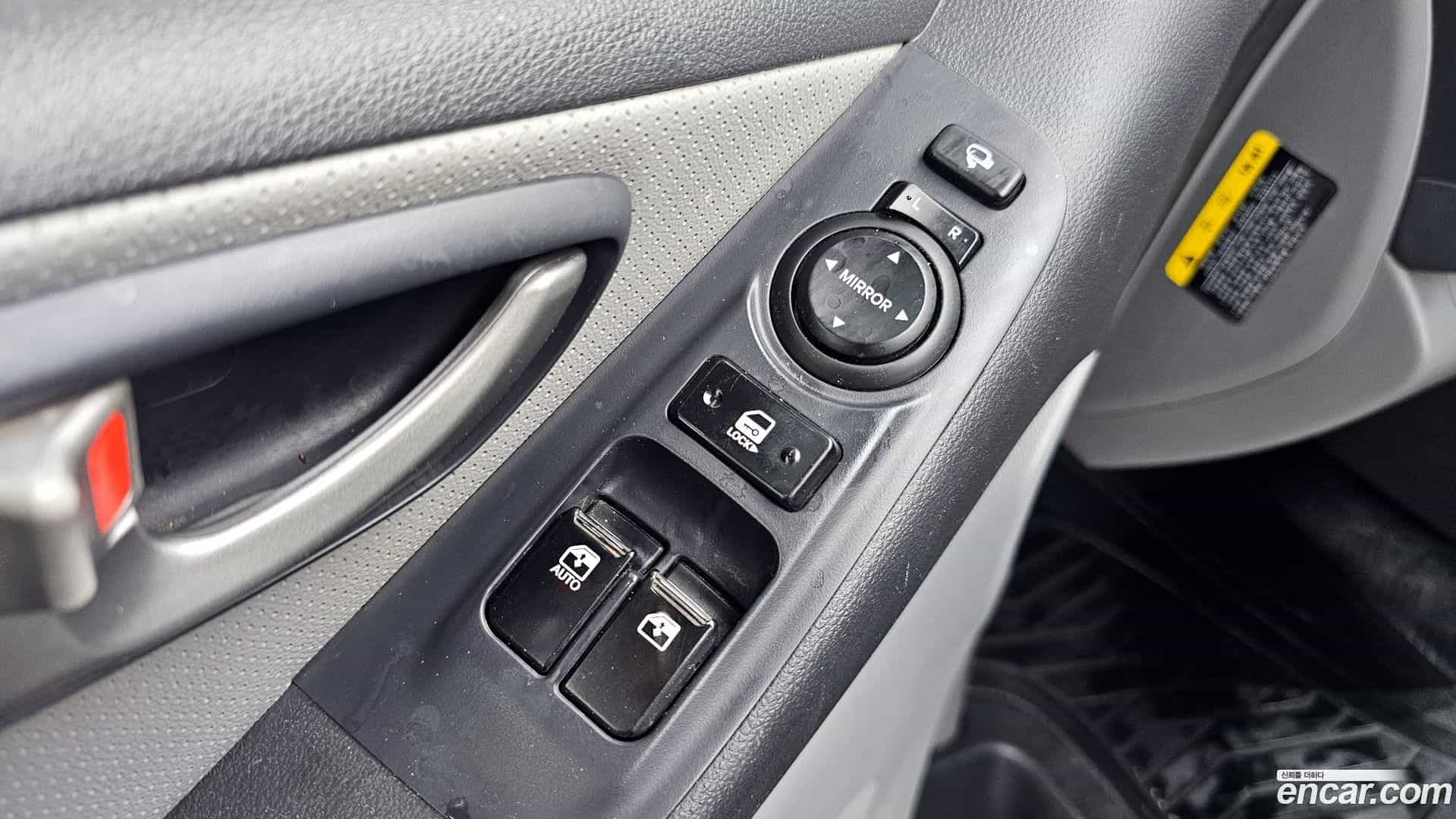 Starex Hyundai 2018.8-OPTION-023