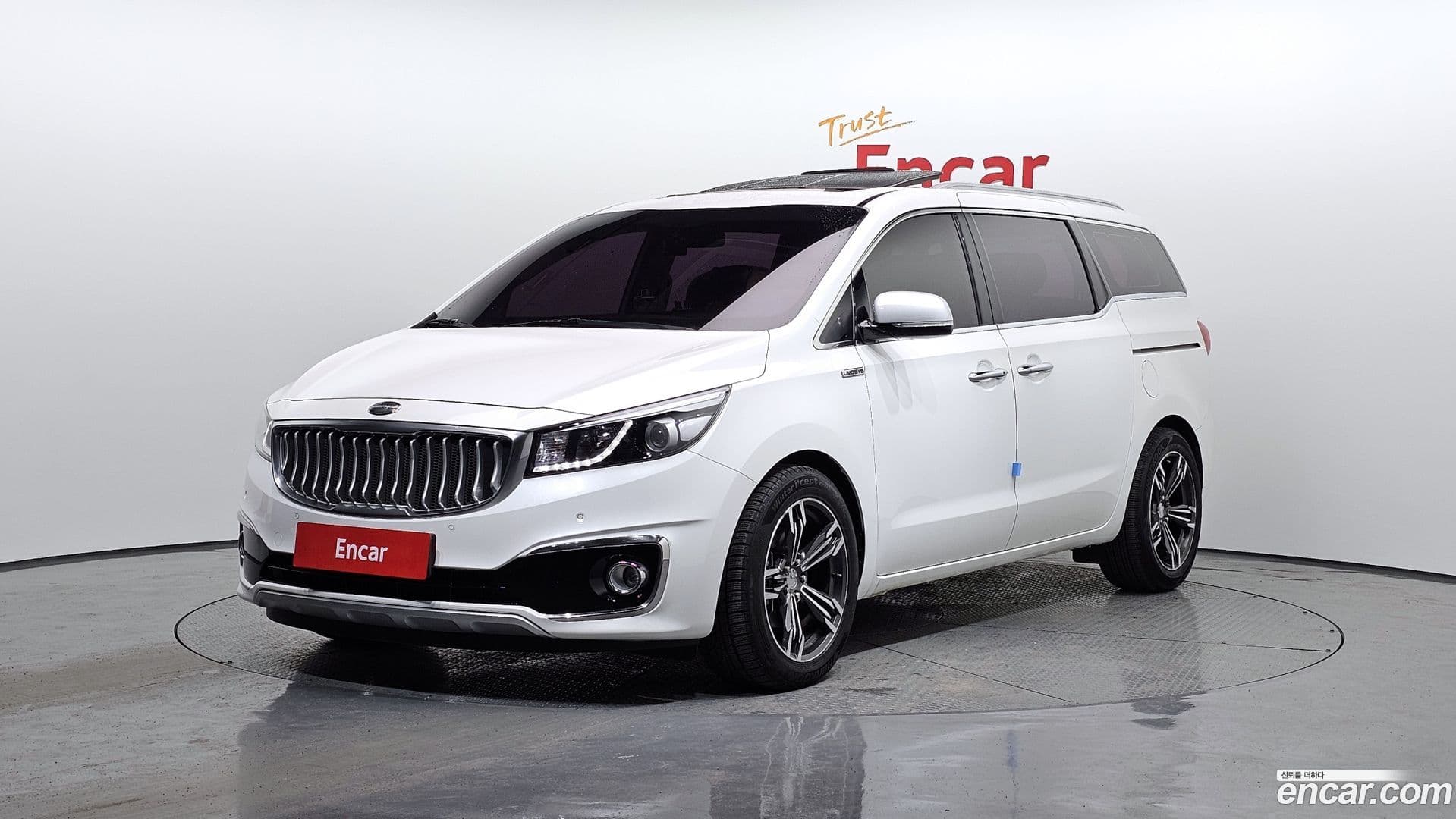 Main__Slider__Photo:Canival Kia 2015.9-0