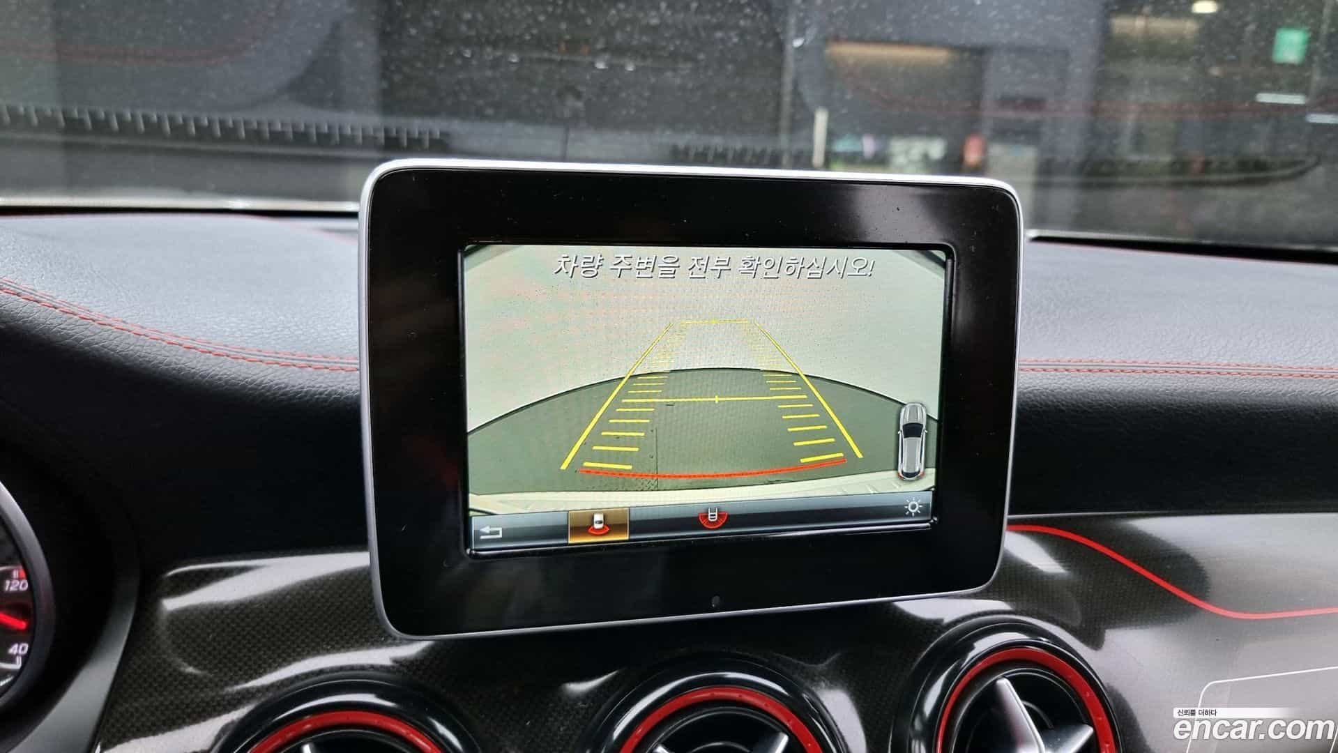 GLA-Class Mercedes-Benz 2019.5-OPTION-020