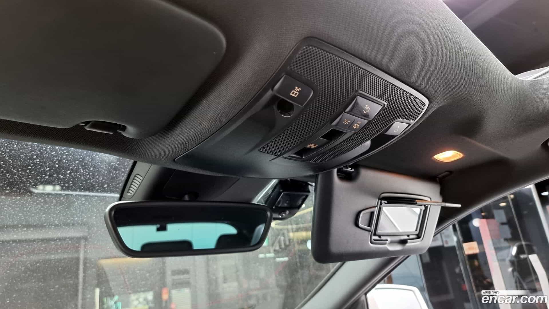 GLA-Class Mercedes-Benz 2019.5-OPTION-024