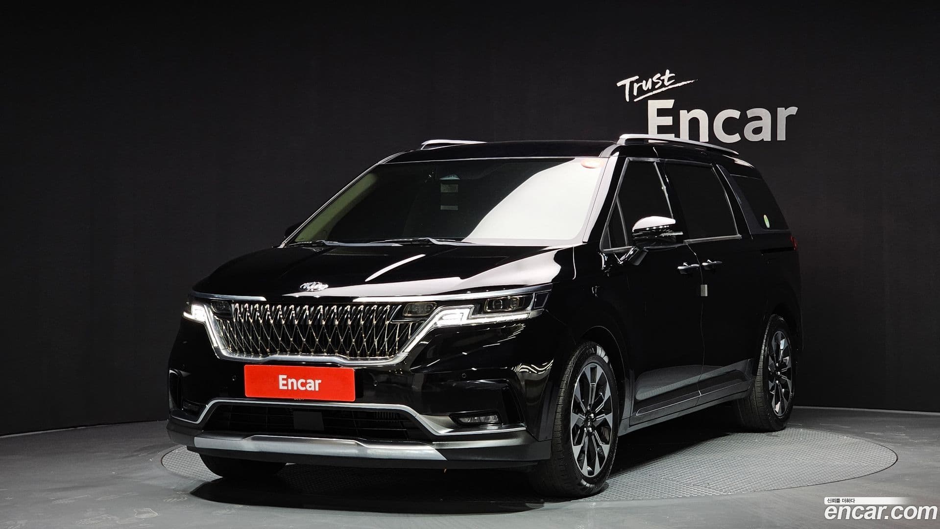 Main__Slider__Photo:Canival Kia 2020.10-0