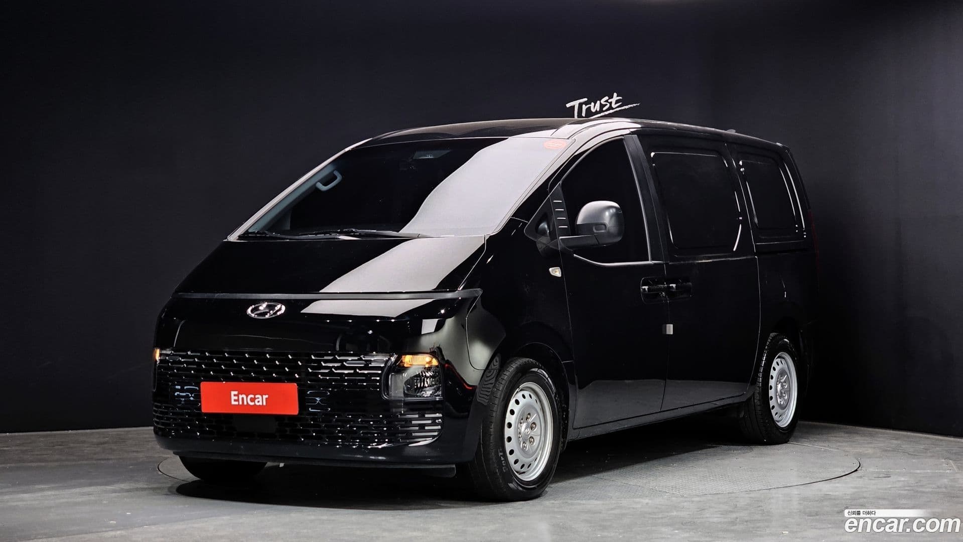 Main__Slider__Photo:Staria Hyundai 2021.10-0