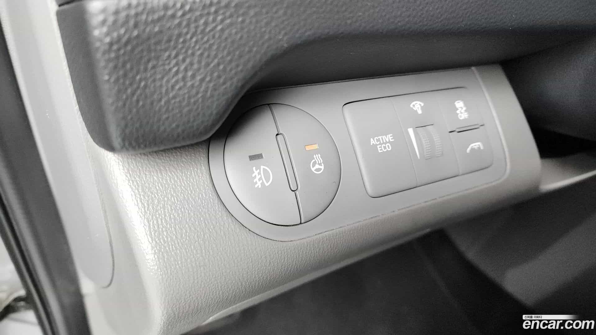 Starex Hyundai 2018.0-OPTION-021