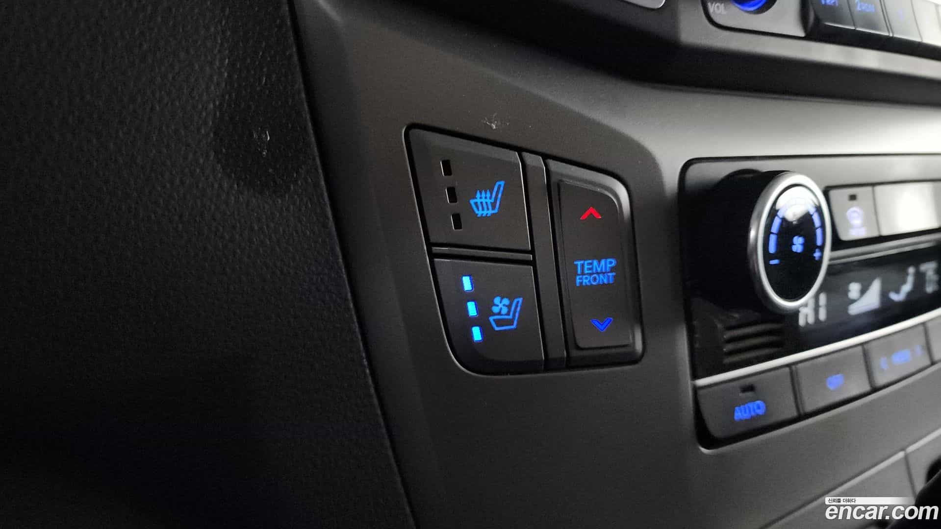 Starex Hyundai 2018.0-OPTION-022