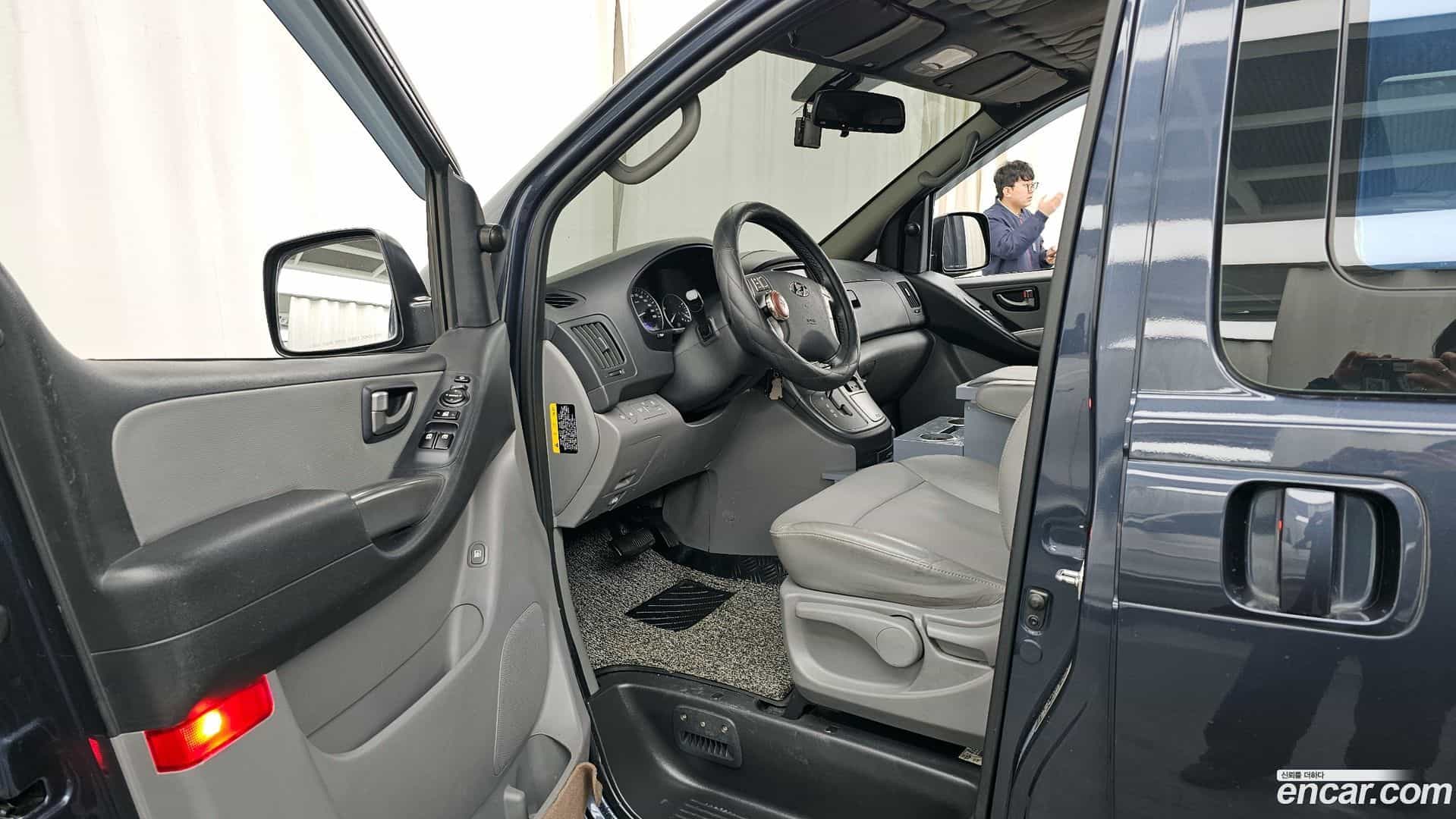 Starex Hyundai 2018.3-INNER-010