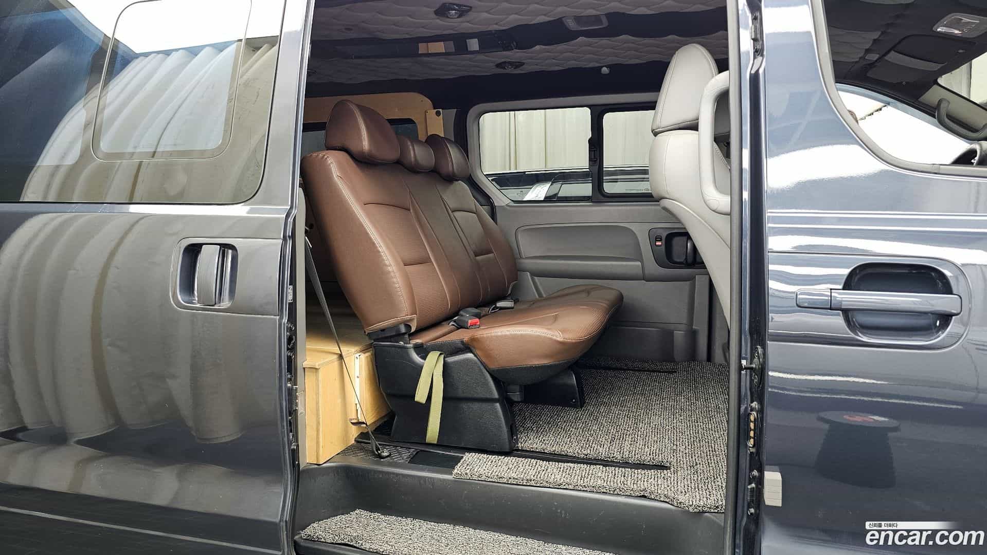 Starex Hyundai 2018.3-OPTION-016