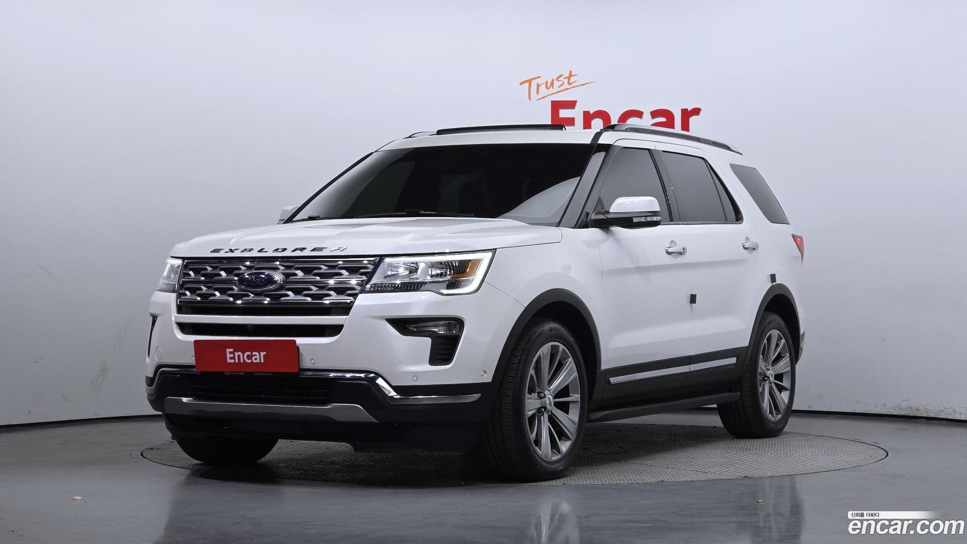 Main__Slider__Photo:Explorer Ford 2018.7-0