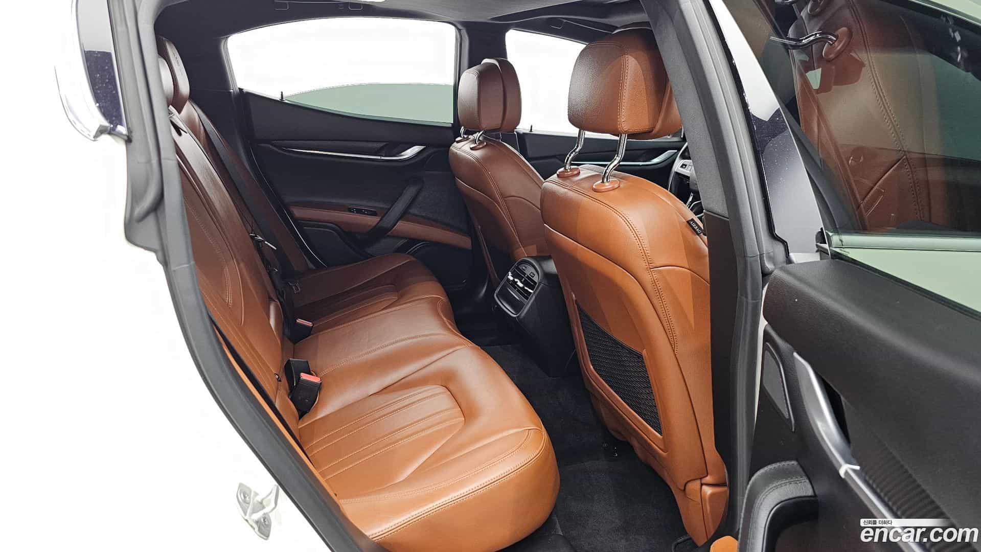 Ghibli Maserati 2015.6-OPTION-016